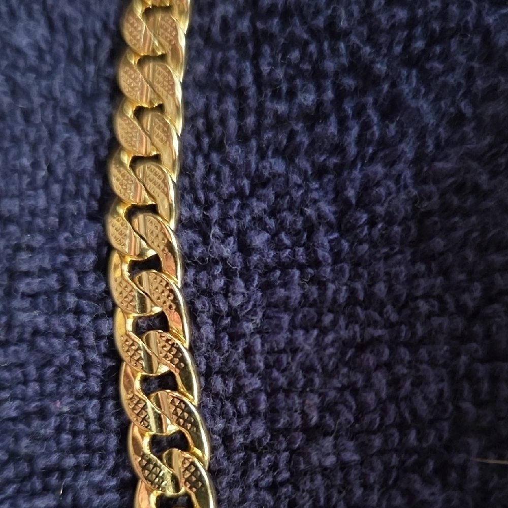 Gold Chunky Jewelry Accessory - Picture 6 of 11